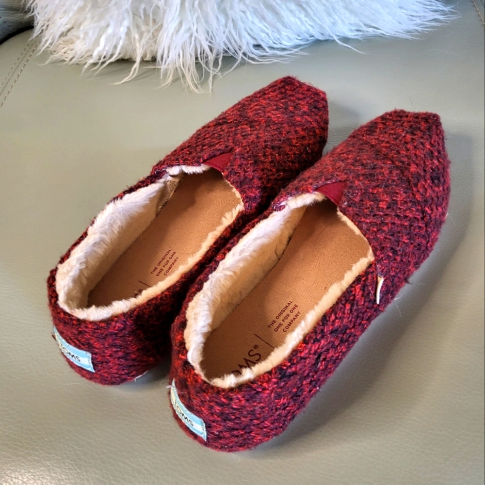 Size 8 Womens Toms